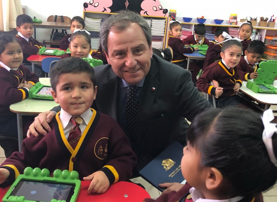 Ministro Varela dialoga sobre SAE en Alto Hospicio