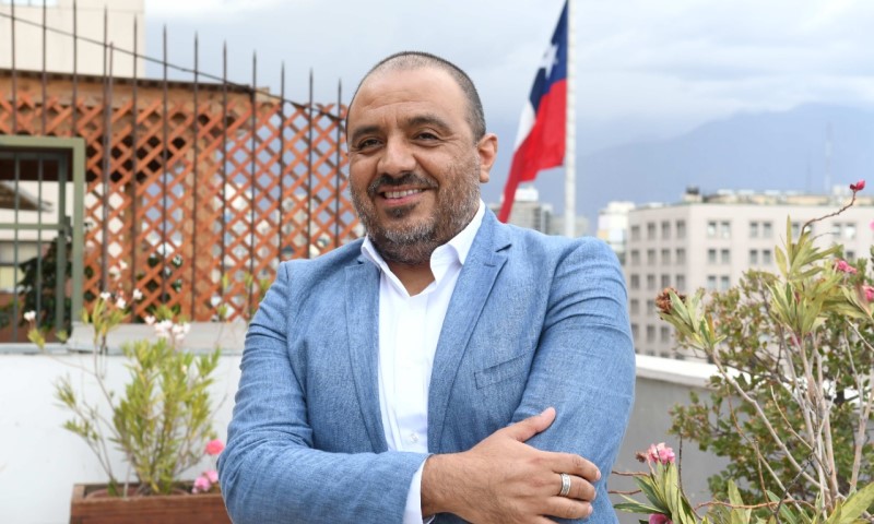 Profesor Marco Antonio Ávila asume como ministro de Educación