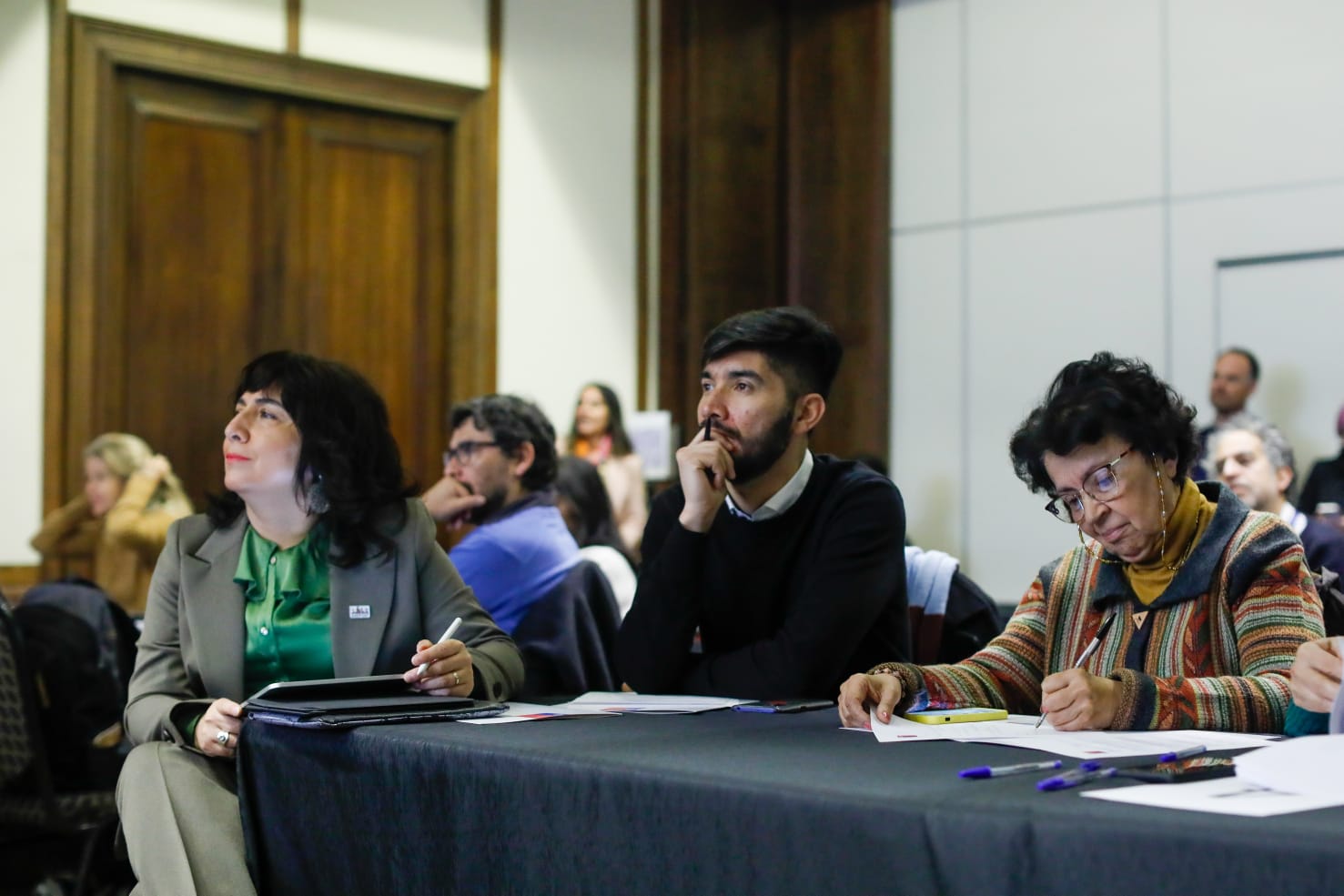 Ministro destaca rol de académicos(as) en diseño de política de educación
