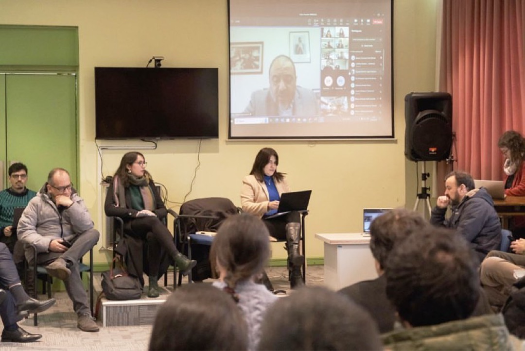 Mineduc anuncia medidas para apoyar crisis educativa en Ancud
