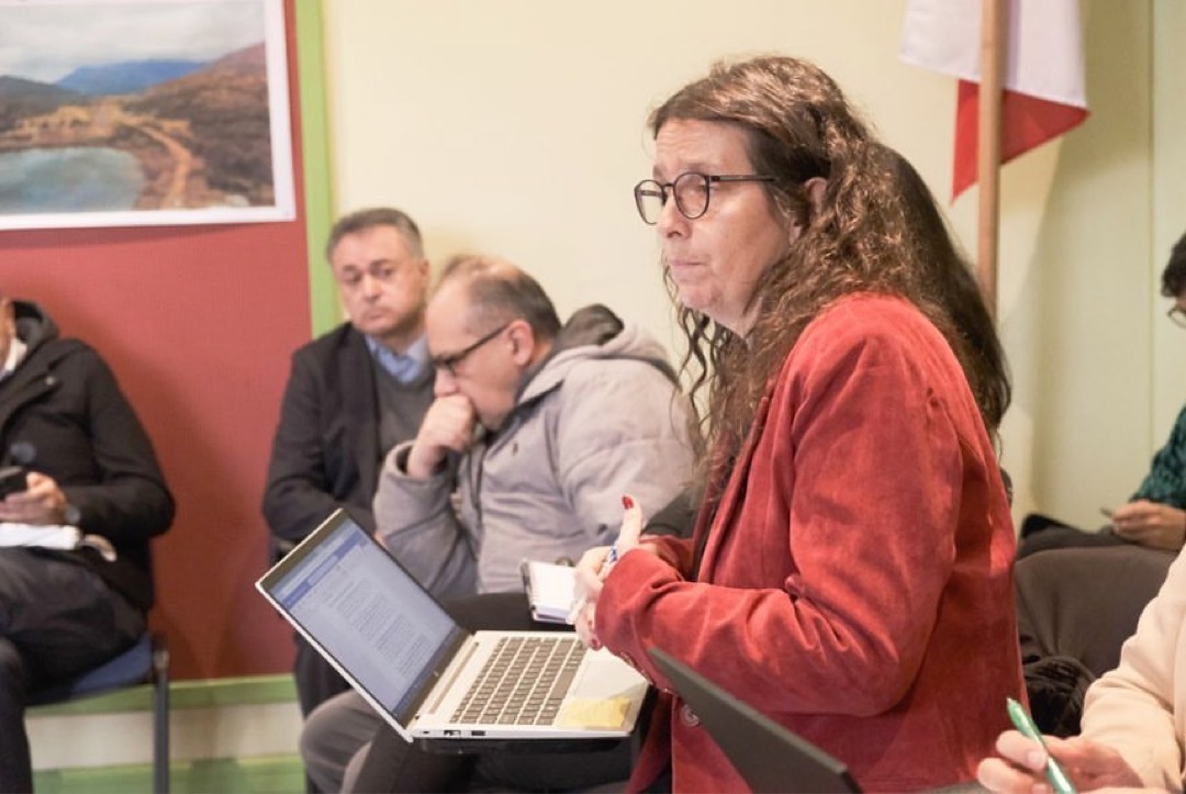 Mineduc anuncia medidas para apoyar crisis educativa en Ancud