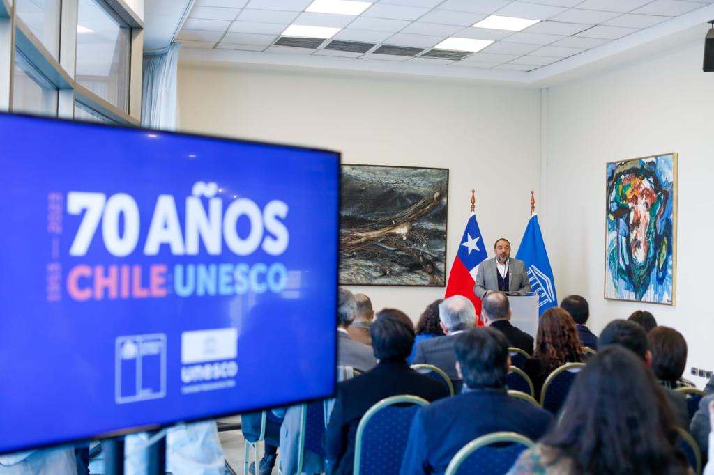 Se conmemoran los 70 años de Chile en la UNESCO