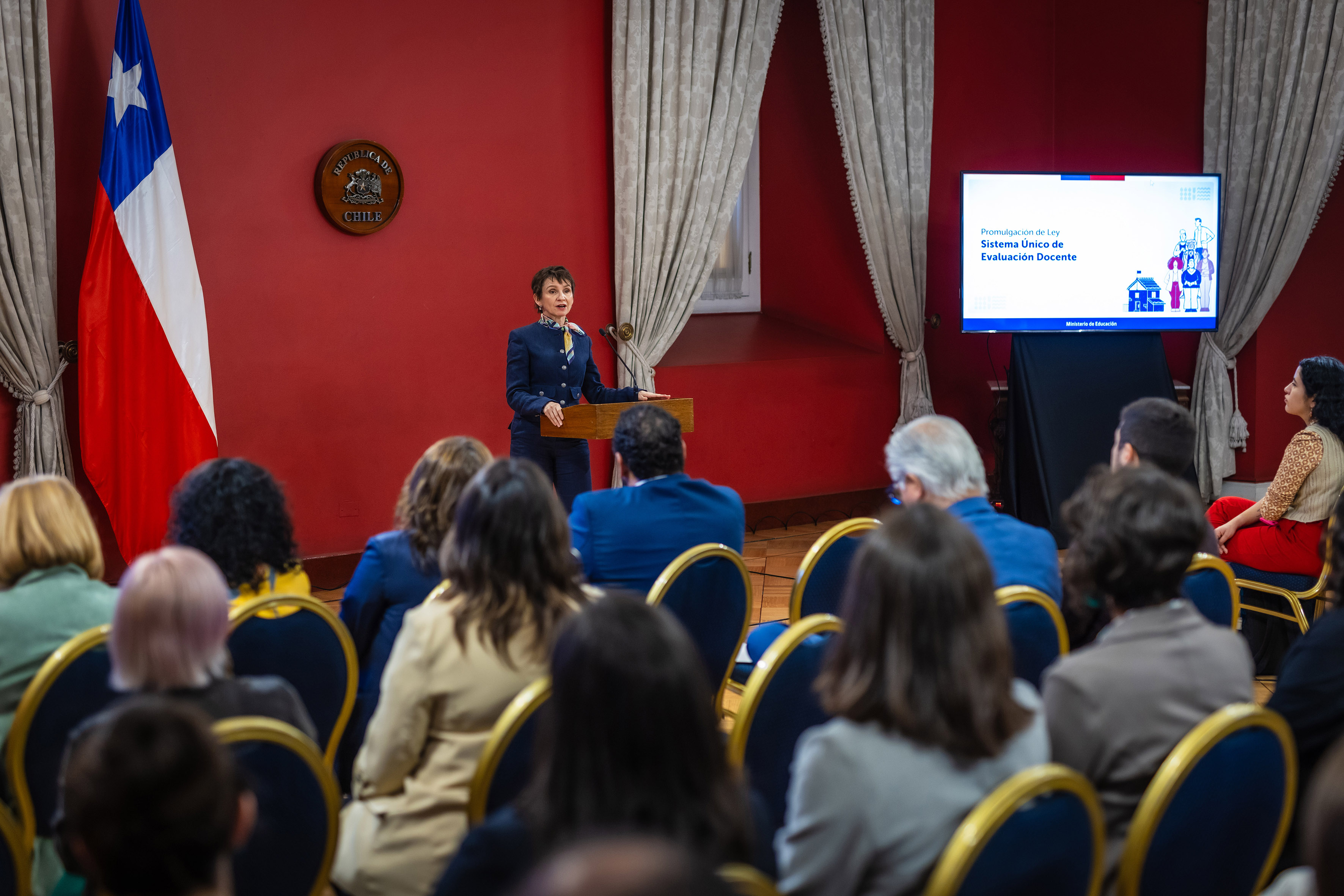 Promulgada ley que acaba con la doble Evaluación Docente
